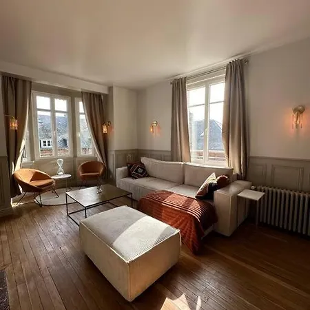 Luxueuse Maison Hypercentre 别墅 *